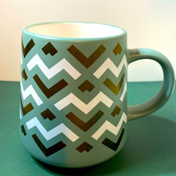 Thyme &Table Stoneware Chevron White & Green Geometric Design Slate Mint Green - Picture 1 of 7